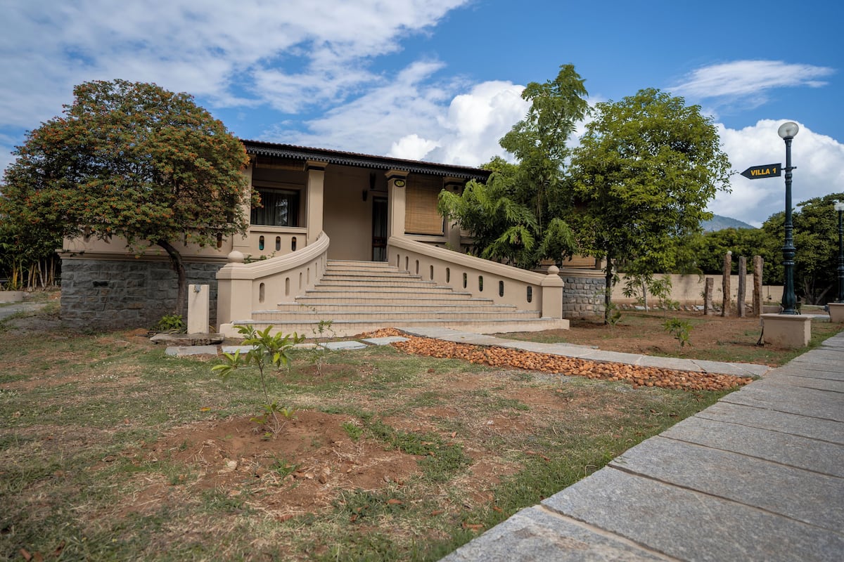 Rock Garden Villa | Living area | 32-inch LED TV with satellite channels, TV