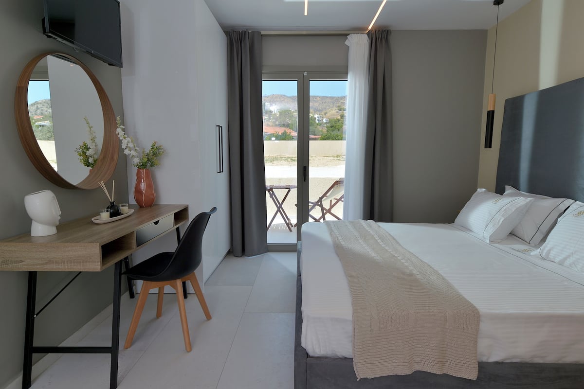 Premium bedding, pillow-top beds, blackout curtains, soundproofing
