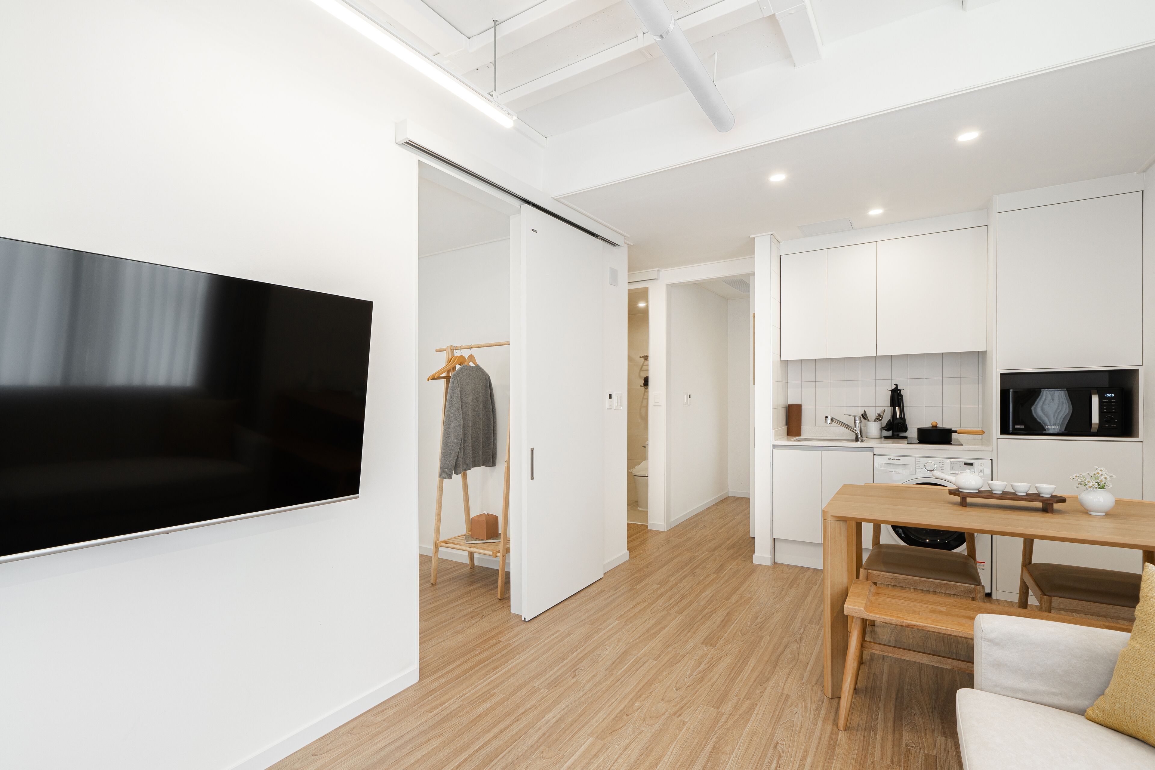 Family Two Rooms | Área de sala de estar | Televisión de pantalla plana, Netflix y piso con calefacción 