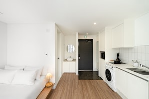 Studio Panorama | リビング エリア | 薄型テレビ、Netflix、床暖房、ストリーミングサービス