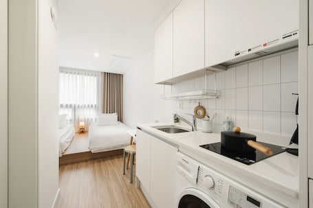 2 bedrooms, blackout drapes, free WiFi, bed sheets