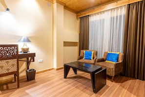 Premium Single Room, 1 King Bed