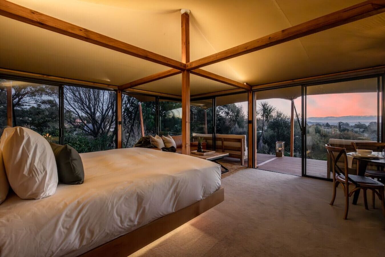 1 chambre, bureau, fer et planche à repasser, Wi-Fi gratuit