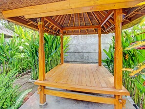 Garden - OYO 91965 Swan Homestay (Labuhan Pandan)