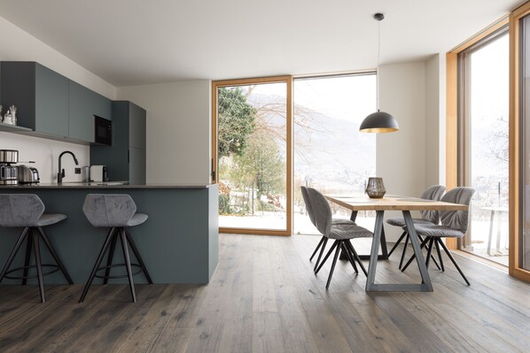 تناول الطعام