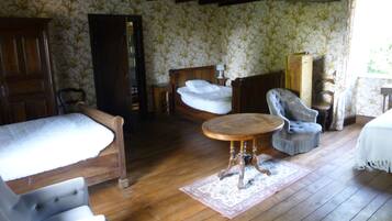 3 camere, ferro/asse da stiro