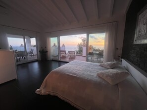 3 bedrooms, iron/ironing board, free WiFi, bed sheets - Moderne Villa mit Pool, Garten und Traumhaftem Meerblick (Salobreña)