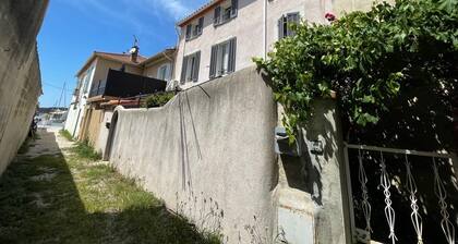 Maison de Pêcheurs sur le Port du Brusc