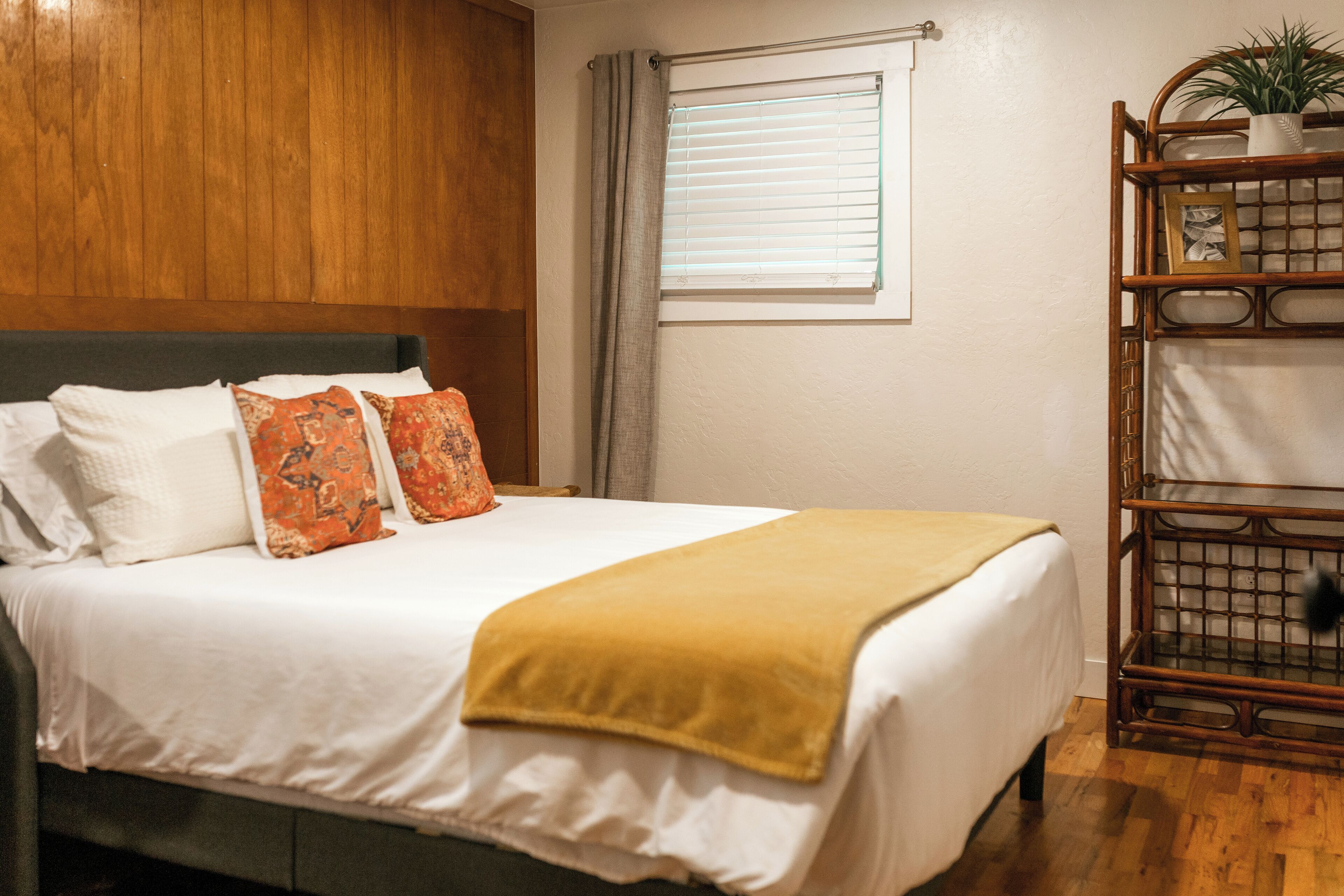 2 bedrooms, iron/ironing board, travel cot, free WiFi