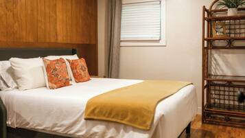 2 bedrooms, iron/ironing board, travel cot, free WiFi