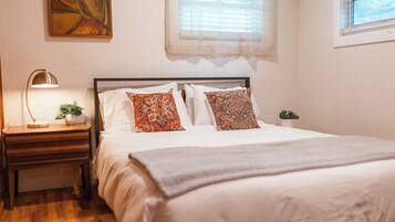 2 bedrooms, iron/ironing board, travel cot, free WiFi