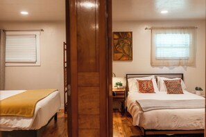 2 chambres, fer et planche à repasser, lit parapluie, Wi-Fi gratuit