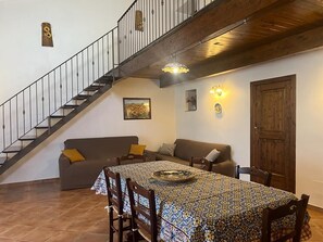 Dining - Villa Lorenza Seaview (Sicilia)