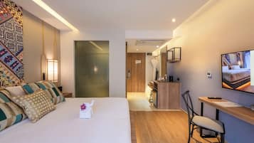 Minibar, in-room safe, desk, laptop workspace