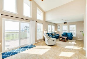 Televisión y oficina 