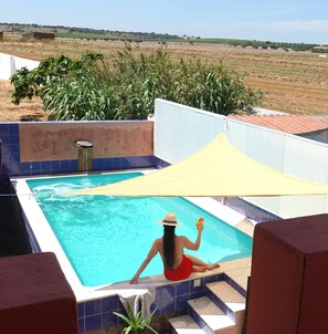 Seasonal outdoor pool - Aladin Comfort Country Rooms (Reguengos de Monsaraz)