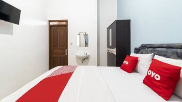 Standard Double Room | 1 bedroom, desk, laptop workspace, free WiFi