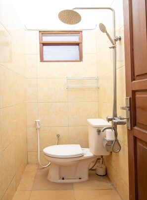 Chambre Standard avec lits jumeaux | Salle de bain