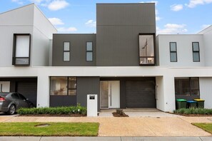 Exterior - Woodforde 3BR house with an amazing view (Woodforde)