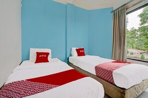 Deluxe Twin Room | 1 bedroom, free WiFi, bed sheets