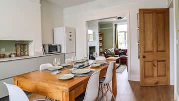 Fridge, dishwasher, electric kettle, toaster
