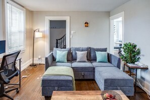 Smart-TV, Stereoanlage, Computerbildschirme