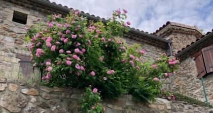 Le Pigeonnier : Maison de Famille de Charme Dans le Parc Naturel