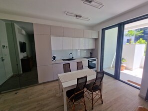 아파트, 퀸사이즈침대 1개 및 소파베드 | 다이닝