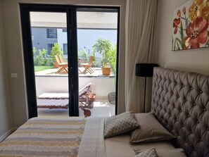 Apartment, 1 Queen Bed with Sofa bed | 1 bedroom, iron/ironing board, free WiFi, bed sheets - Luxury Modern apt w Garden, 3 min Walk to Beach (Split)