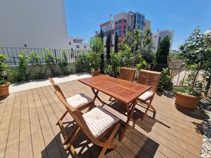 Apartment, 1 Queen Bed with Sofa bed | Outdoor dining