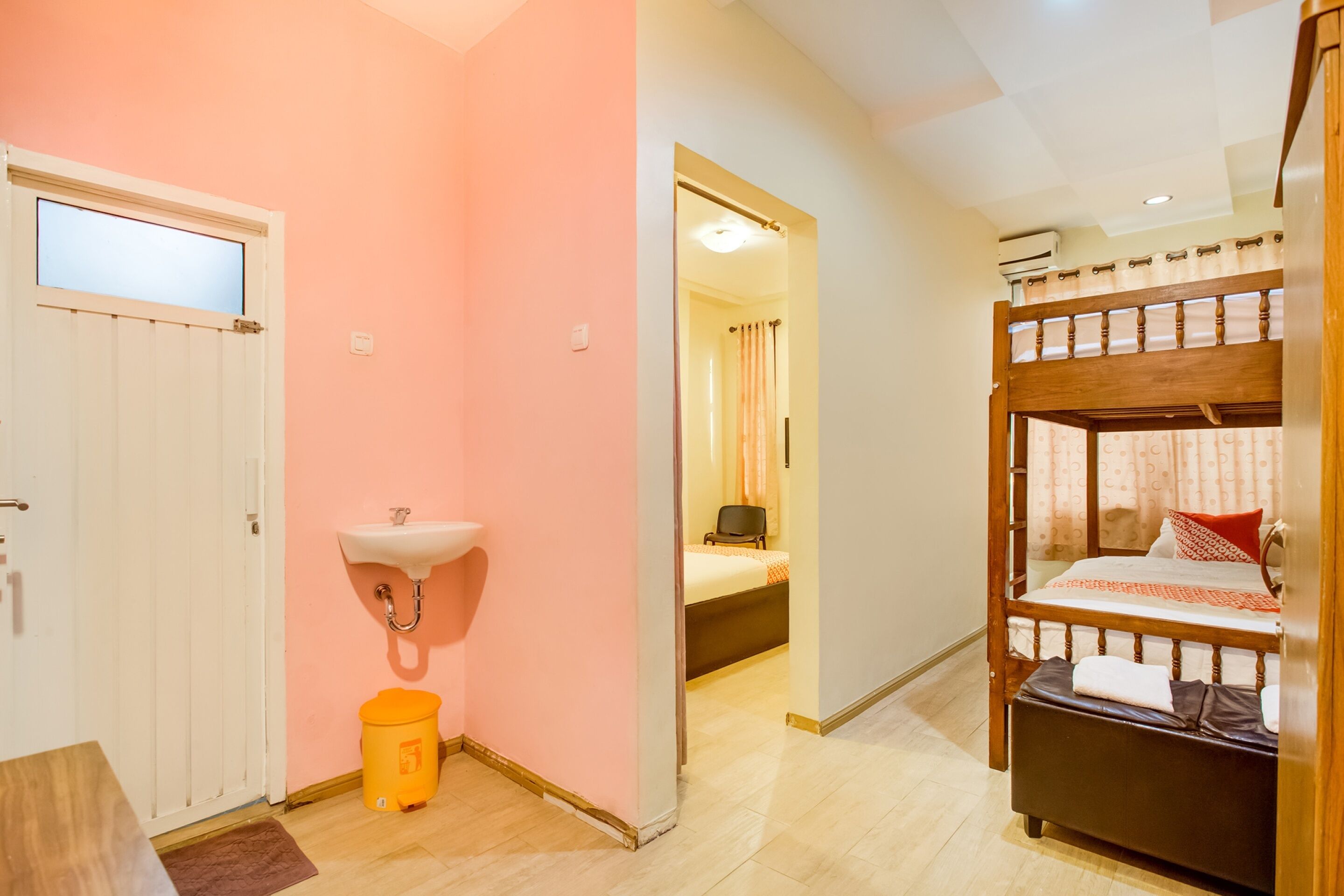 Family Suite | Free WiFi, bed sheets