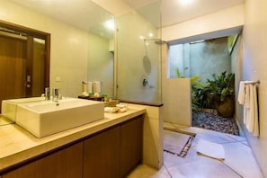 Bathroom - Luxury Villa AnTan Central Seminyak (Seminyak)
