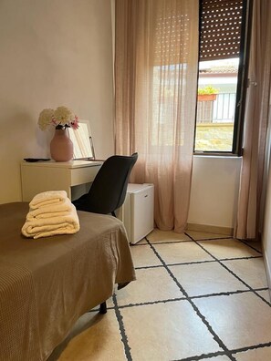 Habitación triple básica | Wifi gratis 