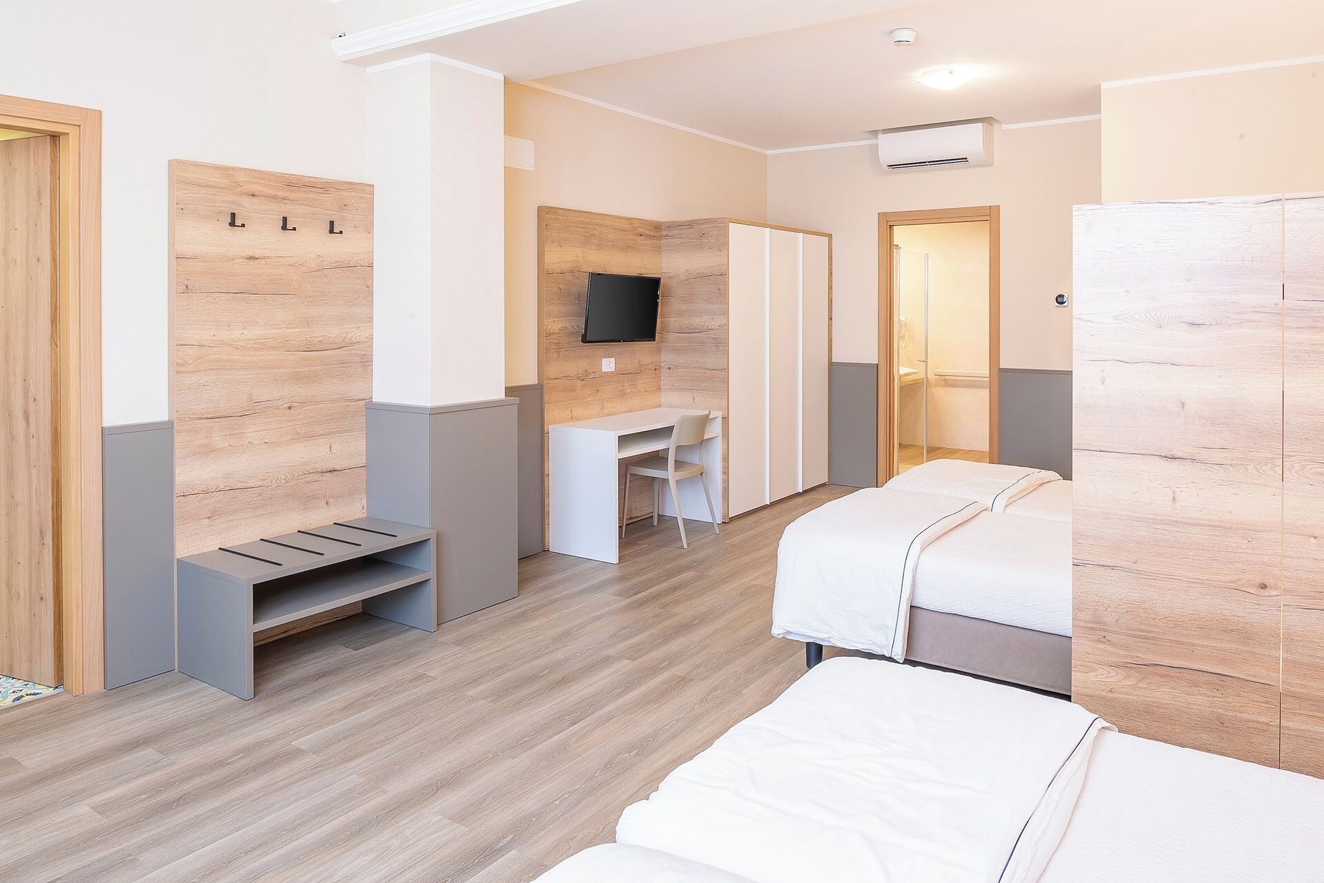 Apartment, 2 Bedrooms, Ground Floor | 1 bedroom, down comforters, cribs/infant beds