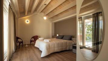 Studio Suite Superior, hiên, quang cảnh biển | Bộ trải giường bằng vải cotton Ai Cập, bộ đồ giường cao cấp