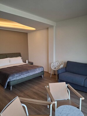 Junior-Studiosuite, 1 King-Bett und Schlafsofa, Terrasse, Meerblick