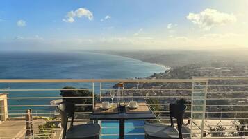 Tägliches inbegriffenes Frühstücksbuffet