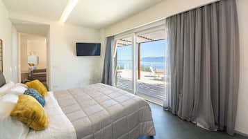 Junior-studiosuite - 1 kingsize-seng med sovesofa - terrasse - havudsigt | Egyptiske bomuldslagner, premium-sengetøj