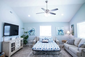 House, Multiple Beds, Pool Access, Pool View (Off da Hook) | 4 bedrooms, individually decorated, individually furnished, free WiFi