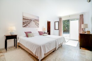 3 habitaciones, escritorio, cuna de viaje y wifi gratis 