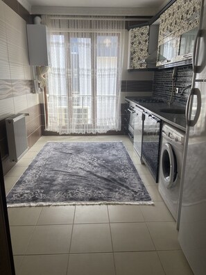 Apartment | Private kitchen | Full-size fridge, oven, stovetop, dishwasher - Sever Apart (Trabzon)