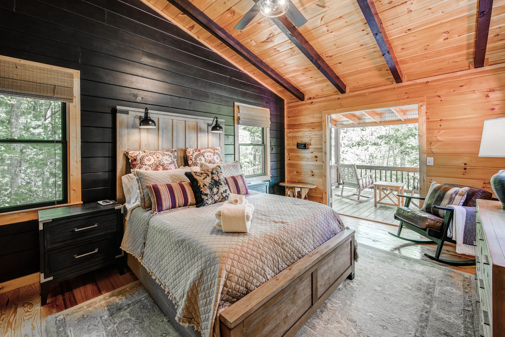 Cabin, nhiều giường, bồn tắm nước nóng | 3 phòng ngủ, trang trí khác biệt 