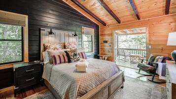 Cabin, Multiple Beds, Hot Tub | 3 bedrooms, individually decorated, individually furnished, free WiFi