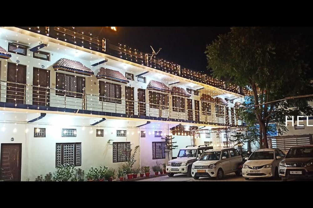 Hotel Omkaar and Restaurant - Dharasu