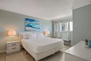 Apartment, Mehrere Betten, Balkon, Meerblick (Sunrise…Sunset) | 1 Schlafzimmer, individuell dekoriert, individuell eingerichtet