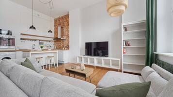 Apartment, 1 Bedroom, Balcony | Living room