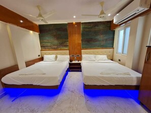 Egyptian cotton sheets, premium bedding, free WiFi