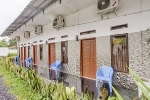 Front of property - OYO 90124 Oemah Ratu Hostel Syariah (Bandar Lampung)