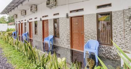 OYO 90124 Oemah Ratu Hostel Syariah