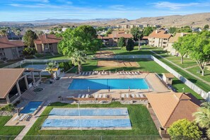Pool - Gorgeous Views & Fun for the Entire Family! (St. George)